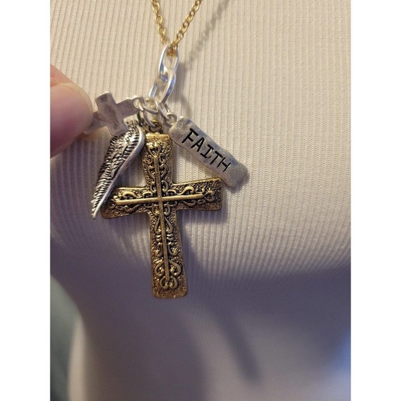 Cross Necklace and earrings set - Picture 3 of 6